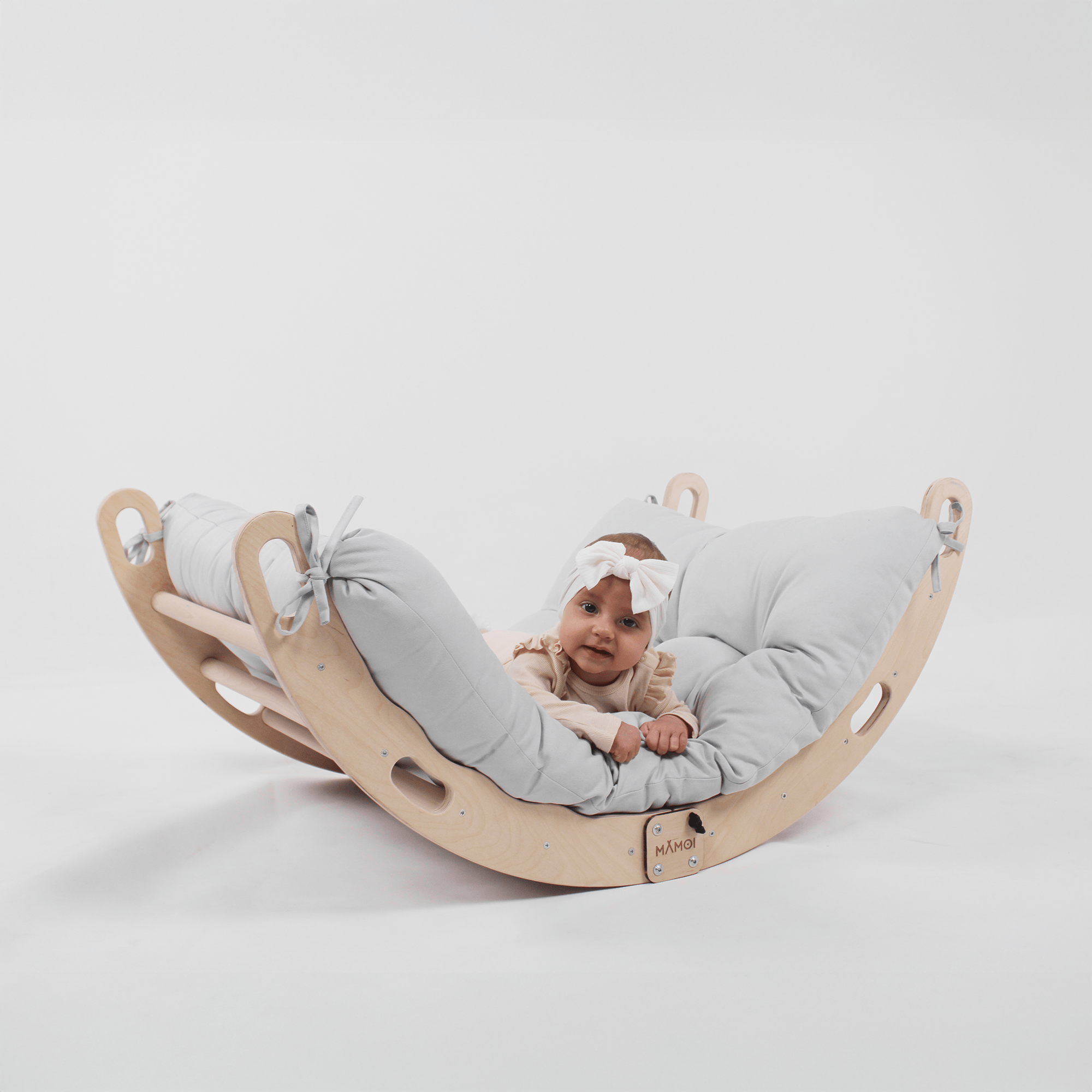 MAMOI® Arrampicata per bambini in legno naturale, Dondolo triangolo, Altalena da casa interno, Parete arco montessori a partire da 1 anno 2/3 anni
